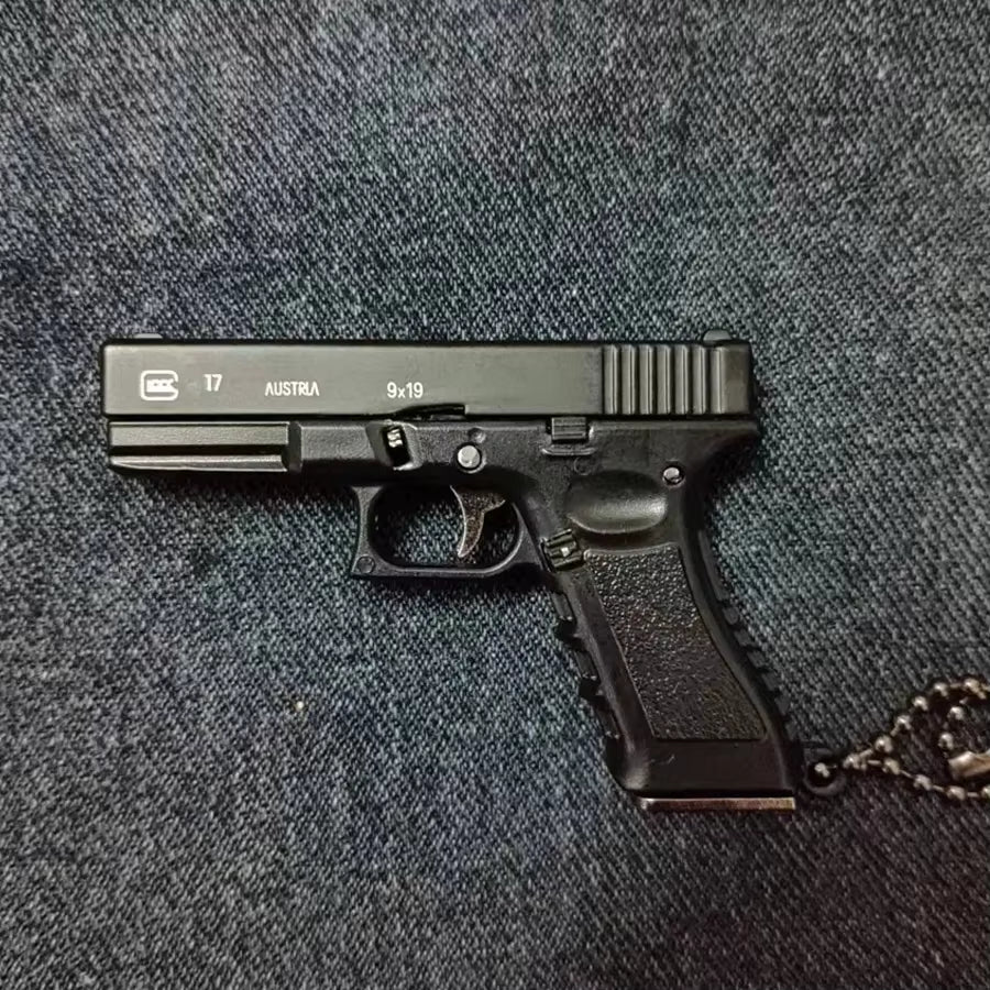1:3 G17 Pistol Model Metal G17 Mini Toy Gun Detachable DIY Semi-Alloy Keychain Pendant Ornaments Children'S Toy
