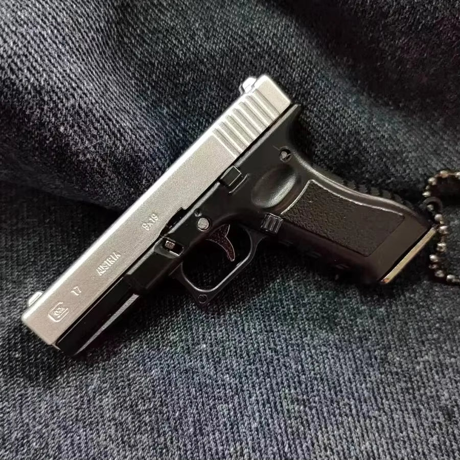 1:3 G17 Pistol Model Metal G17 Mini Toy Gun Detachable DIY Semi-Alloy Keychain Pendant Ornaments Children'S Toy